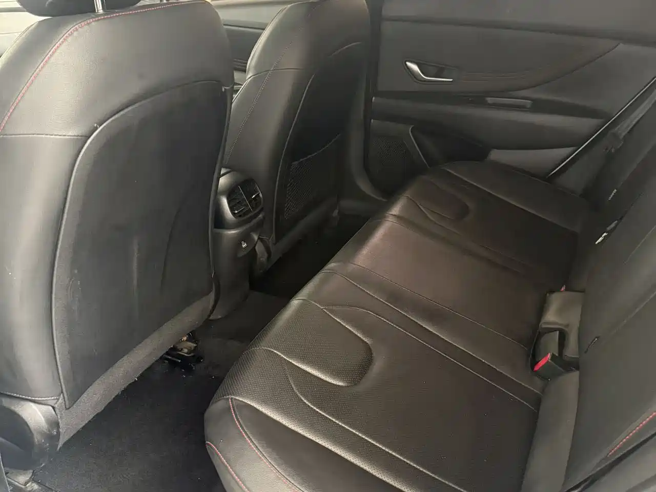 Hyundai Elantra 2023 Model 1.5L CVT LUX Premium Edition фото 14