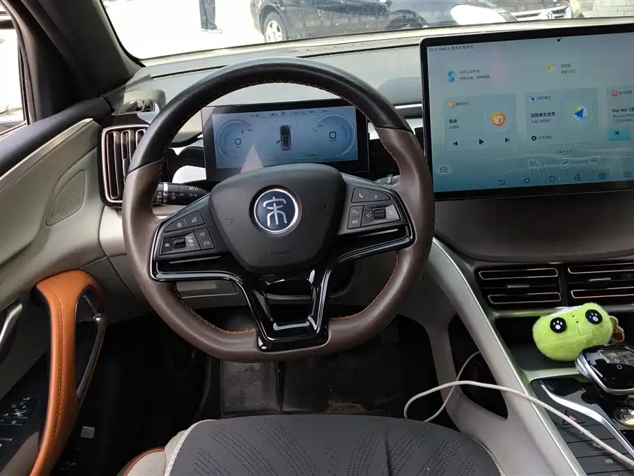 BYD Song Pro New Energy 2022 DM-i 110km Flagship Pro фото 15