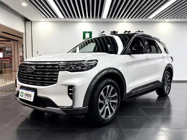 Ford Explorer 2023 EcoBoost 285 AWD Trend Plus Edition 6-Seater — фото 1