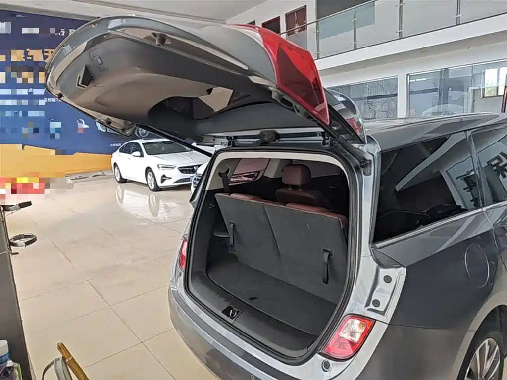 Buick GL6 2018 18T 6-Seater Premium фото 19