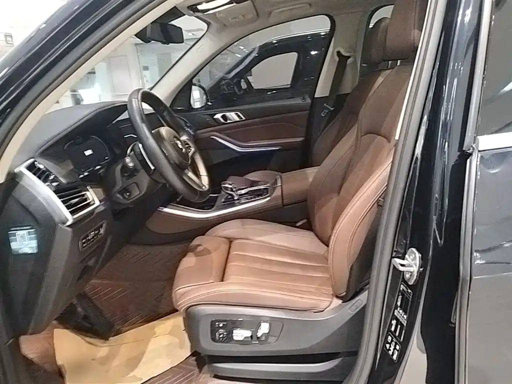 BMW X5 (Import) 2019 xDrive40i Exclusive M Sport Package фото 15