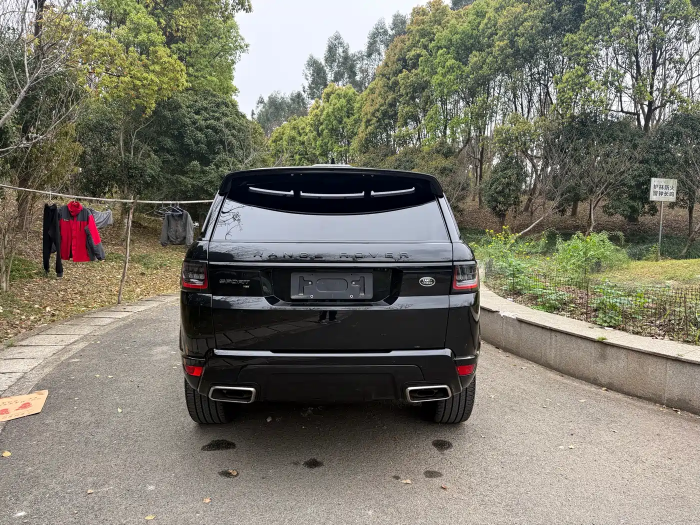 Land Rover Range Rover Sport 2022 3.0 L6 Gloss Black Edition фото 12