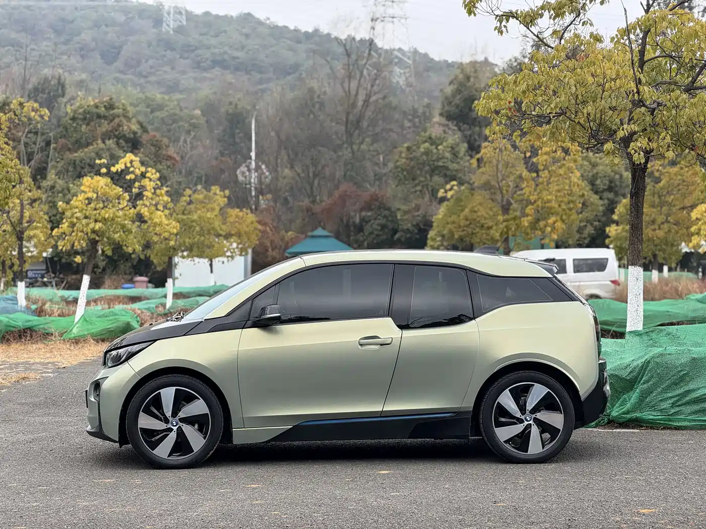 BMW I3
