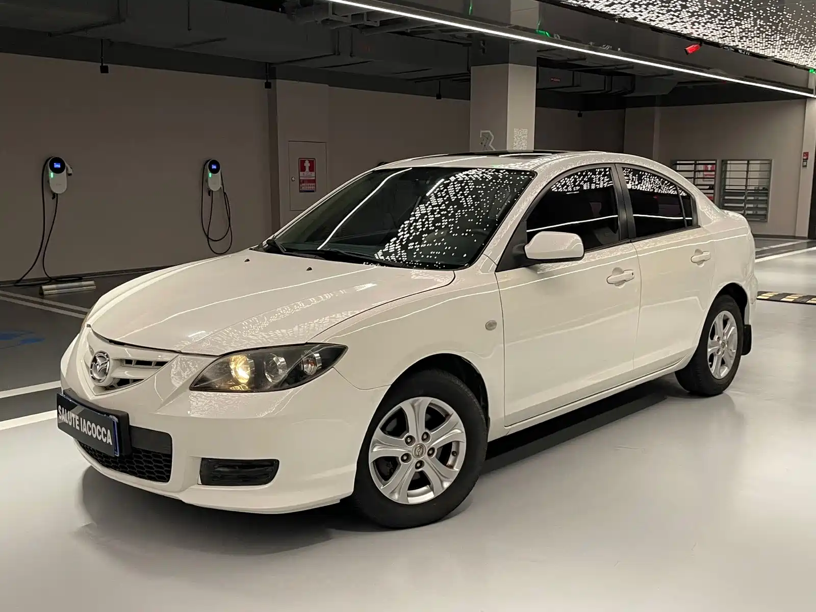 Фото 1 - Mazda 3