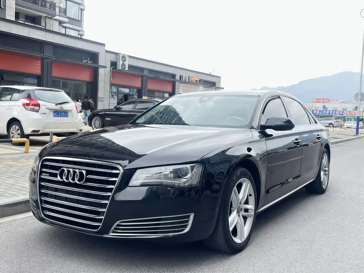 Audi A8 2013 A8L 45 TFSI quattro Exclusive фото 2