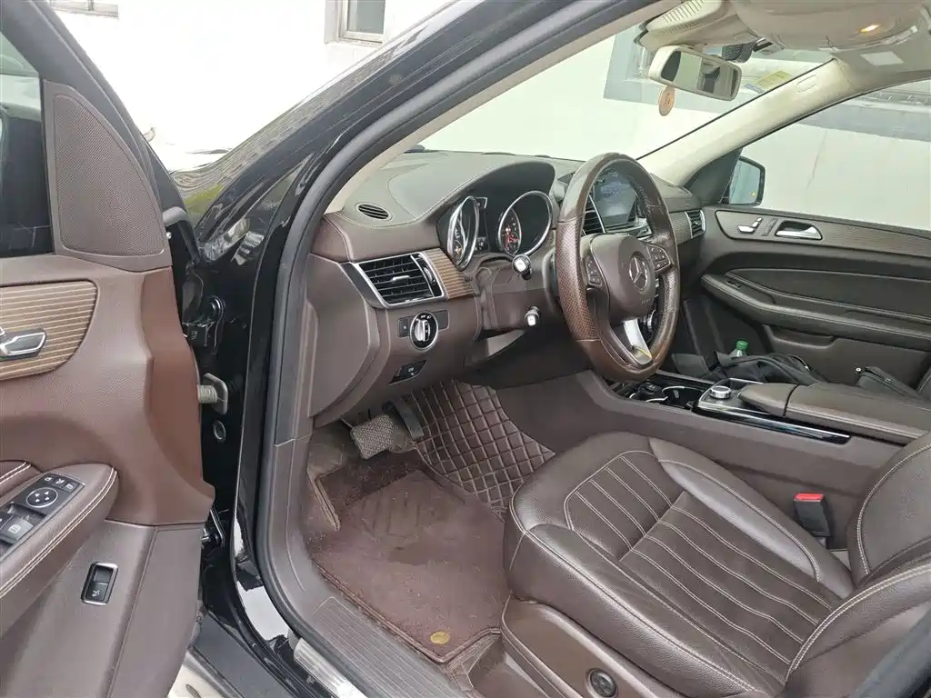 Mercedes-Benz GLE 2018 GLE 320 4MATIC Dynamic Ultimate Edition фото 16