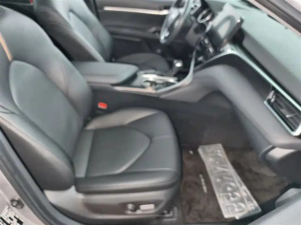 Toyota Camry 2021 2.0G Luxury Edition фото 3