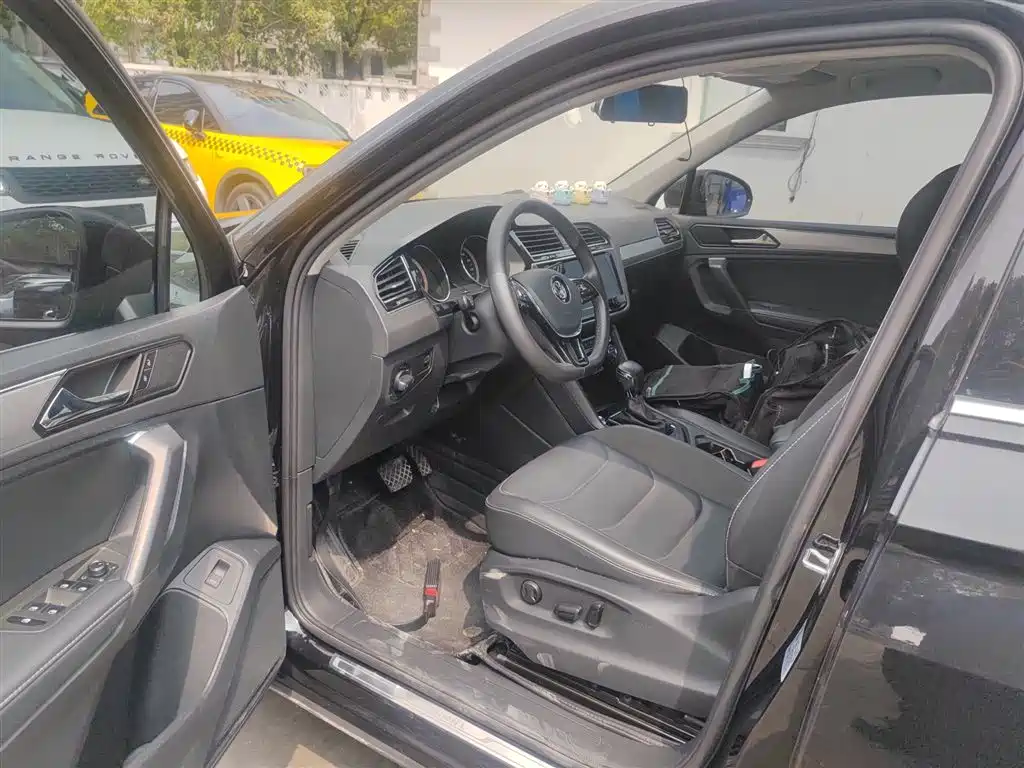 Volkswagen Tiguan L 2020 330TSI Auto 2WD Smart Luxury China VI фото 12
