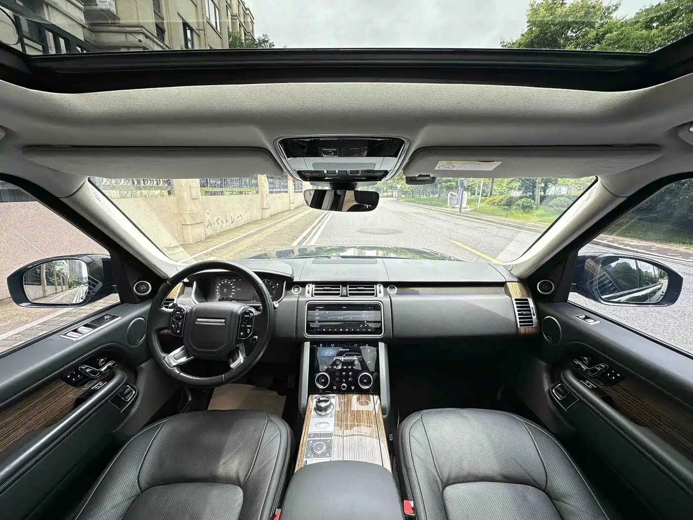 Land Rover Range Rover 2018 3.0 SC V6 Vogue Heritage Edition фото 16