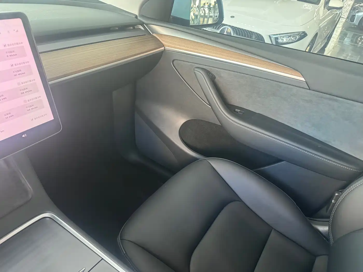 Tesla Model Y 2023 Rear-Wheel Drive Edition фото 6