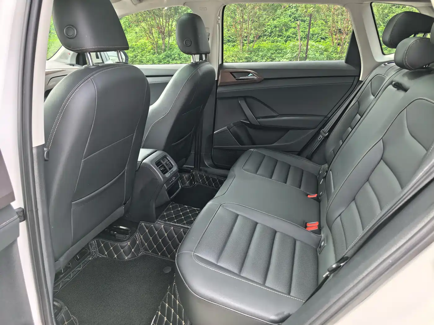Volkswagen Tharu 2021 330TSI 4WD Luxury Plus фото 6