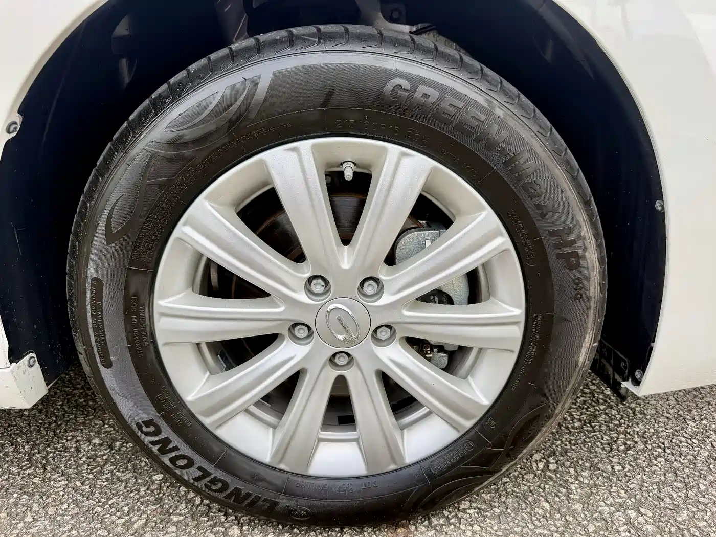 GAC Trumpchi Trumpchi M6 2021 270T DCT Luxury Edition (7-Seater) фото 31