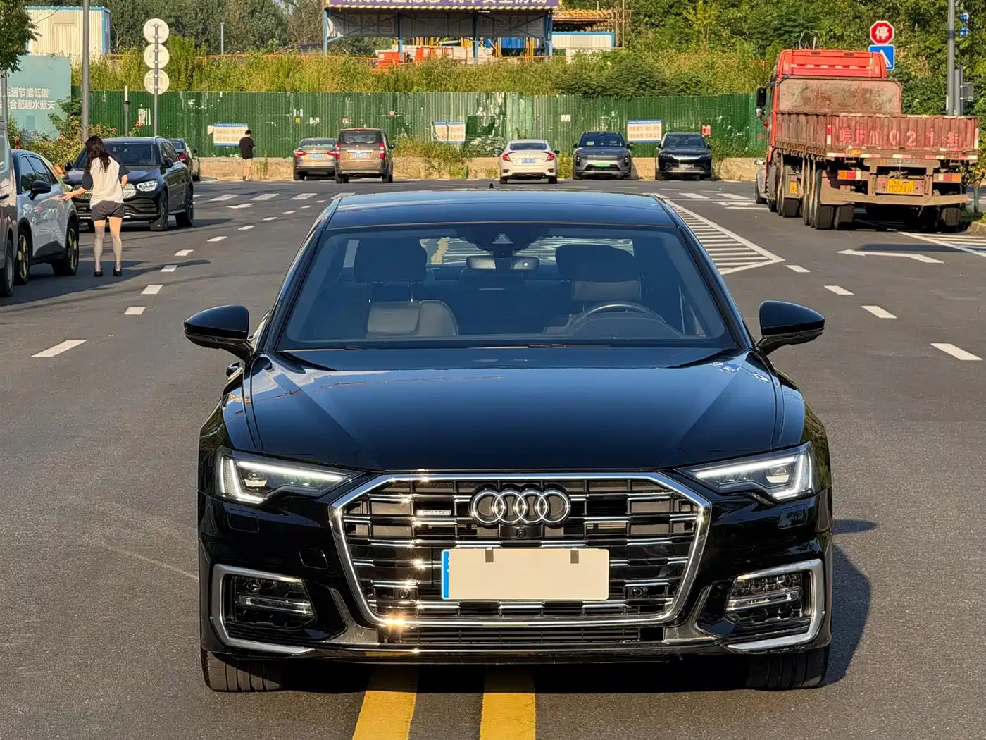 Фото 2 - Audi A6L