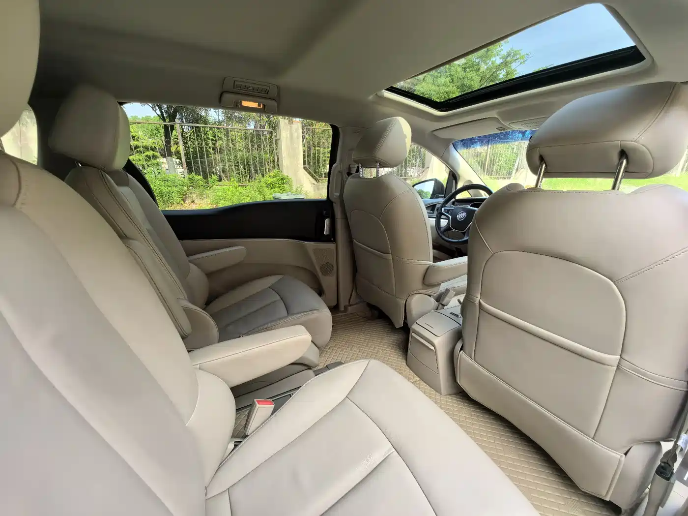 Buick GL8 2018 28T Premium Model China VI фото 24
