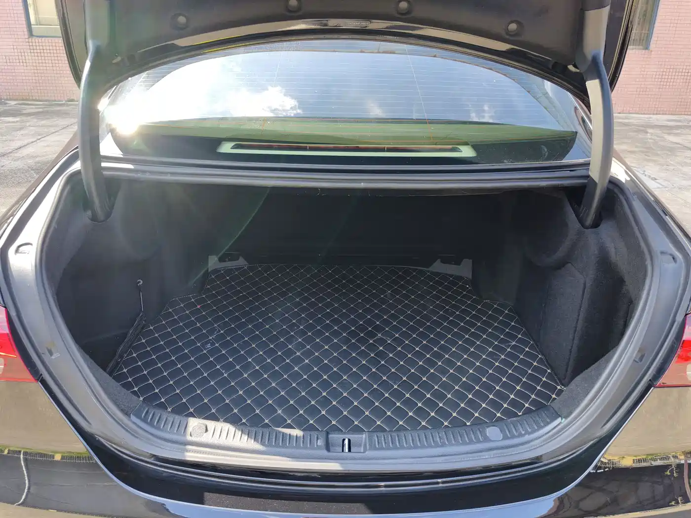 Mercedes-Benz E-Class 2023 Facelift E 300 L Sport Luxury фото 24