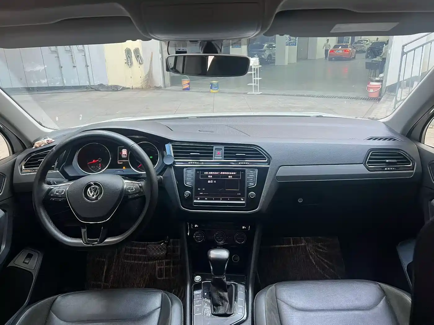 Volkswagen Tiguan L 2018 380TSI Automatic AWD Luxury Edition фото 5