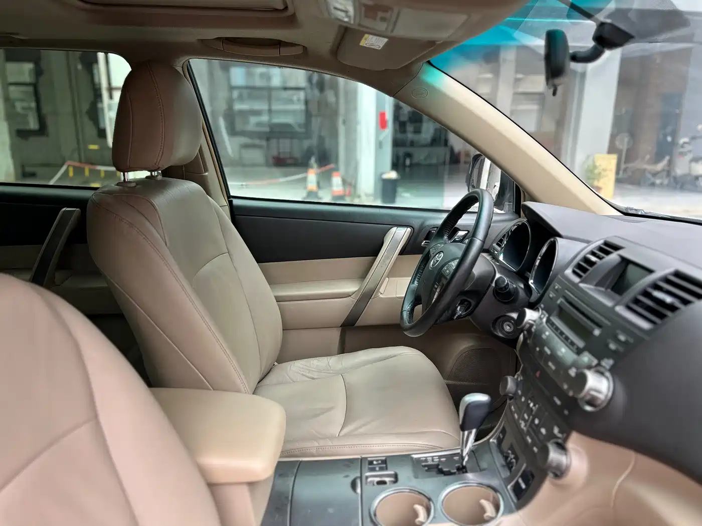 Toyota Highlander 2009 3.5L 4WD 7-seater Luxury Edition фото 38