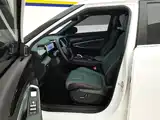 Фото 9 - Geely Atlas