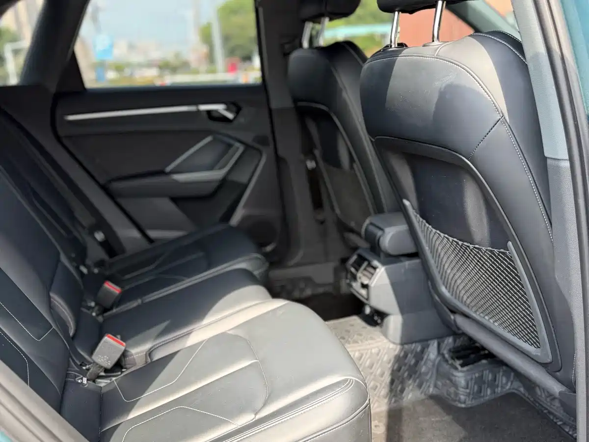 Фото 24 - Audi Q3