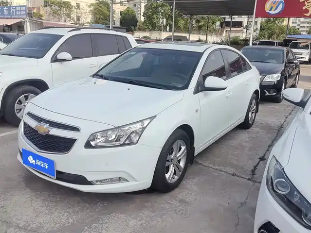 CHEVROLET CRUZE
