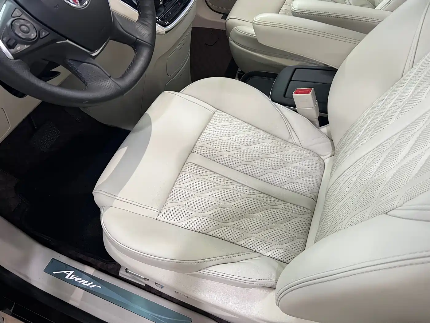 Buick GL8 2021 Avenir Aivia 7-Seater Family Edition фото 31