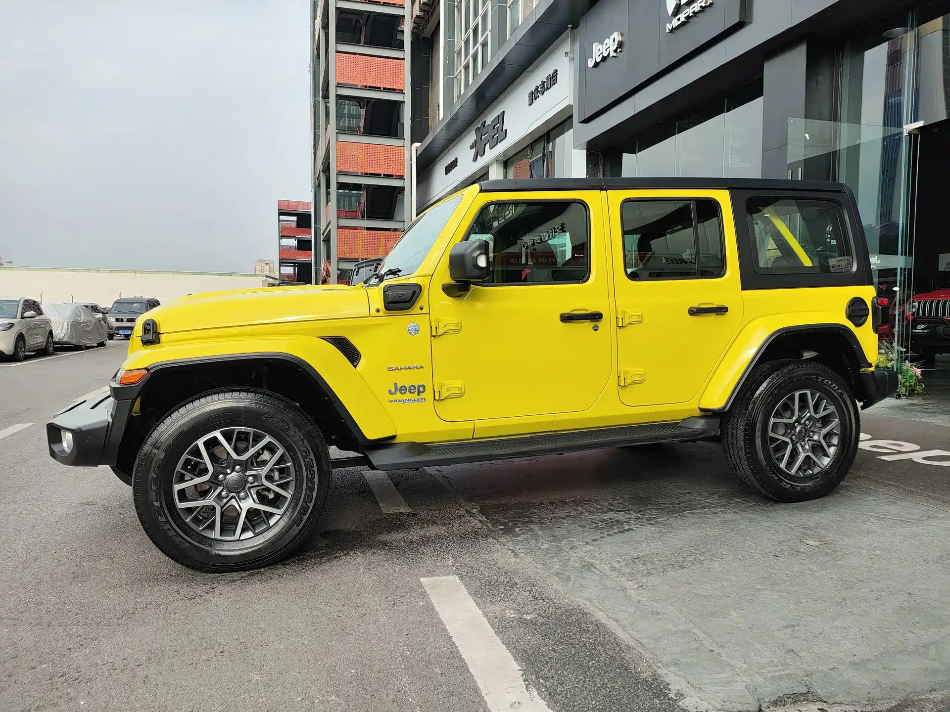 Фото 4 - Jeep Wrangler 4xe