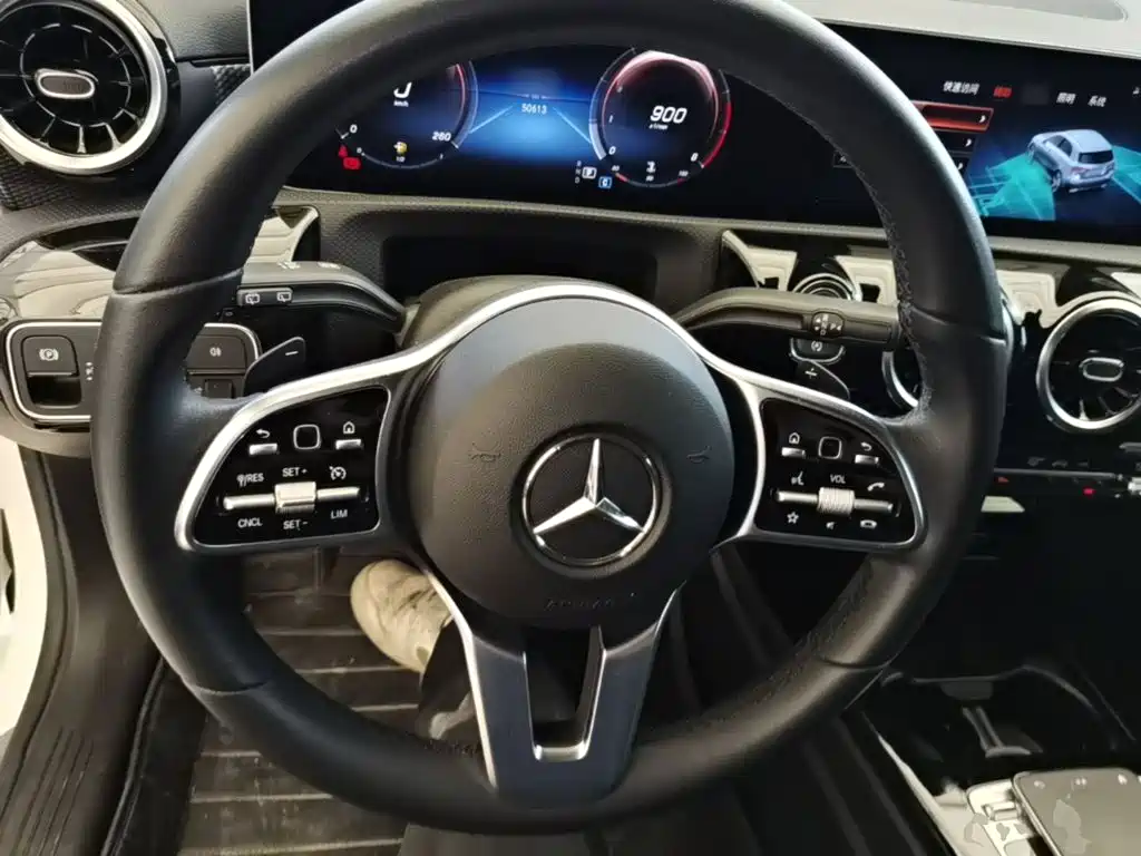 Mercedes-Benz A-Class (Import) 2020 2019 A 200 Dynamic Version