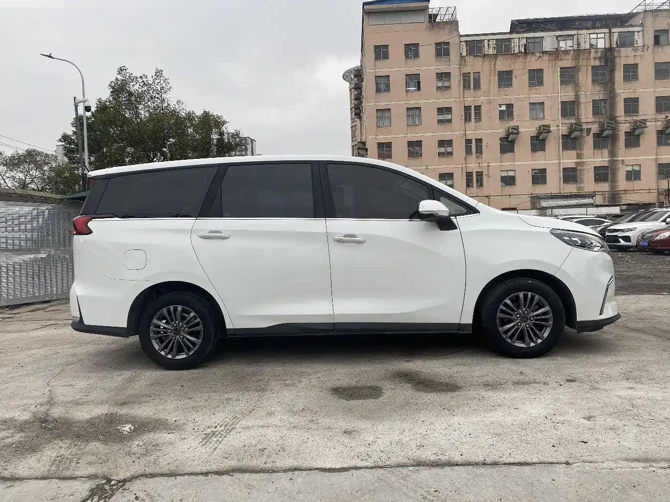 SAIC MAXUS CHASE G50