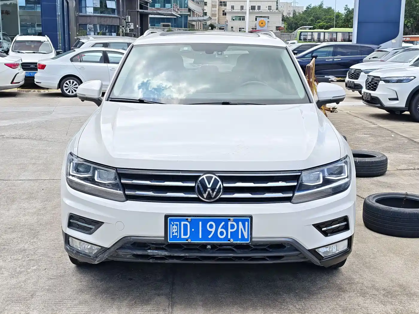 VOLKSWAGEN TIGUAN L