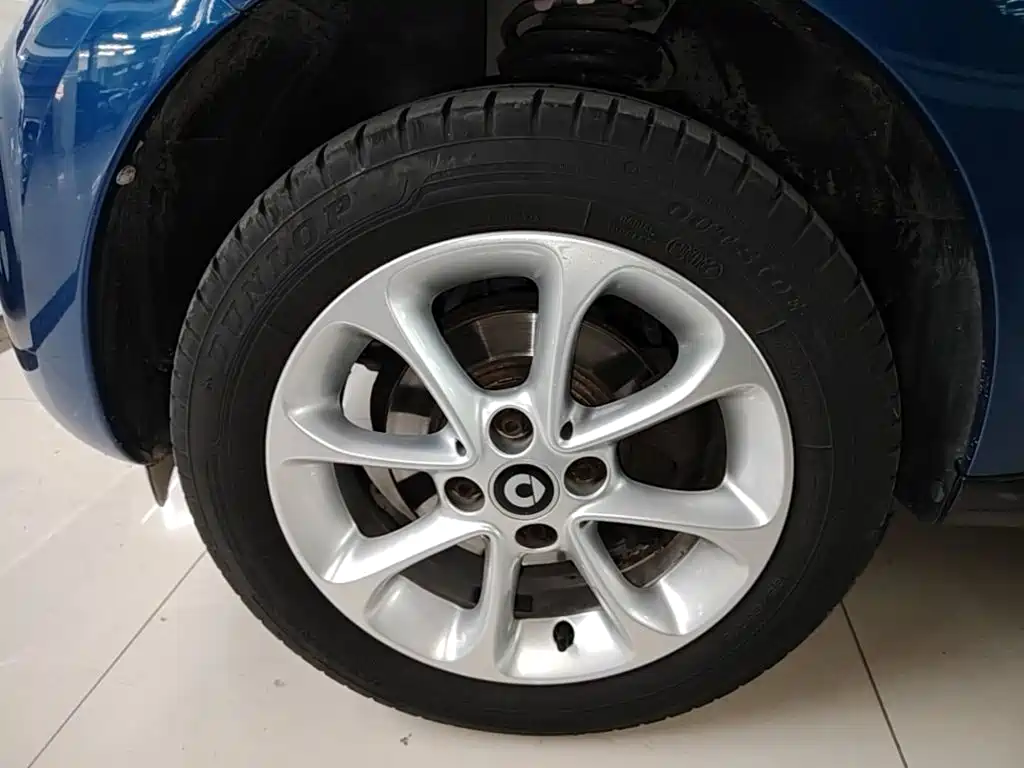 smart forfour 2019 2018 1.0L 52kW Agile Edition
