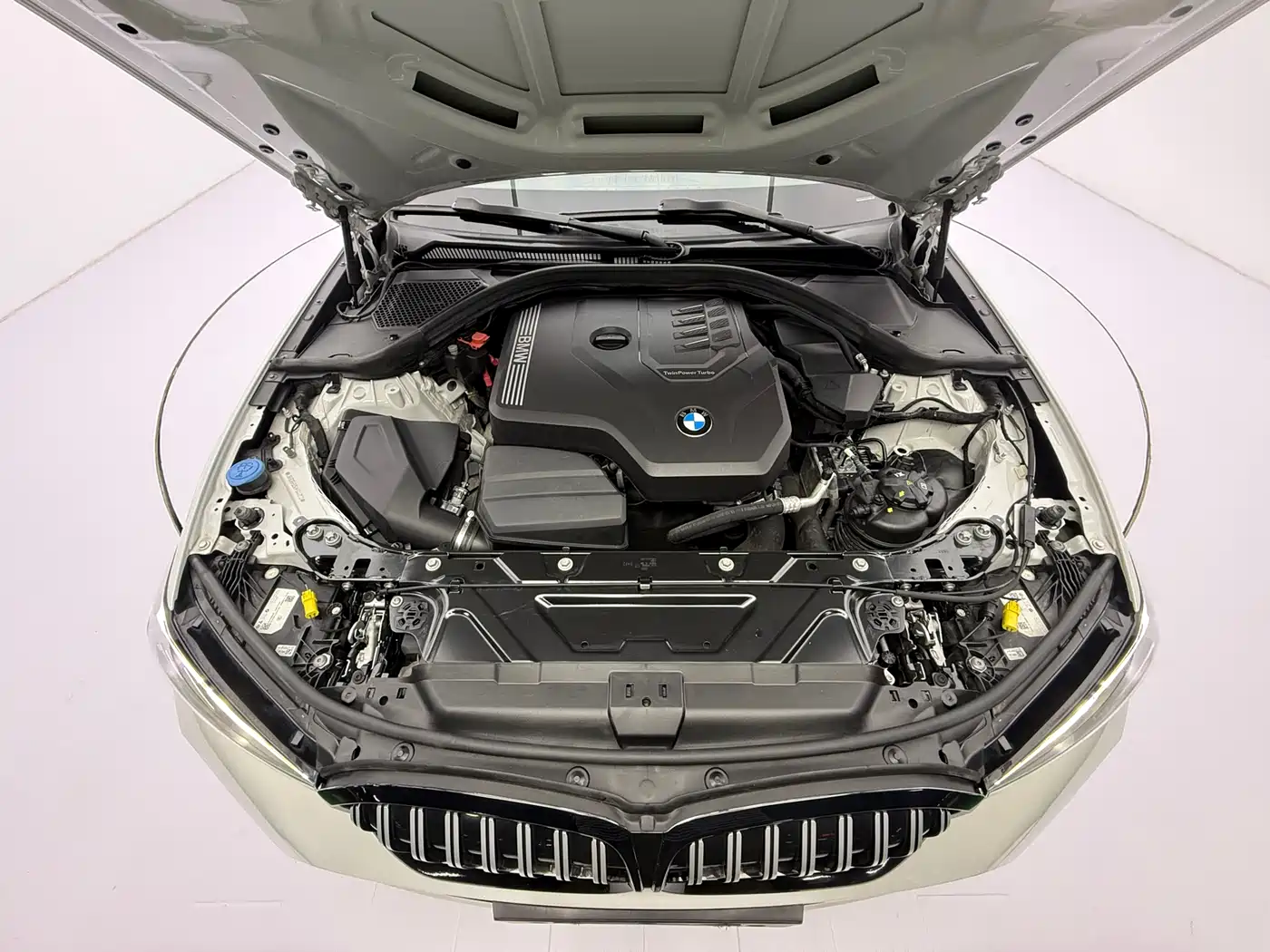 BMW 3 Series 2023 320Li M Sport Package фото 8