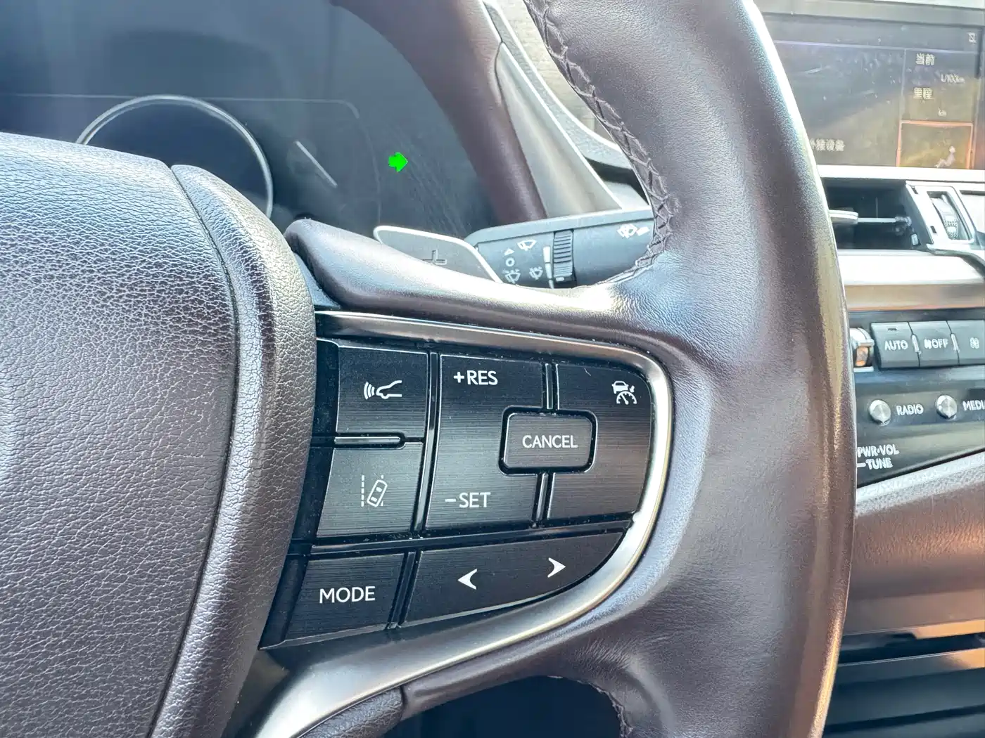 Lexus ES 2020 Model 300h Excellence Edition China V фото 25