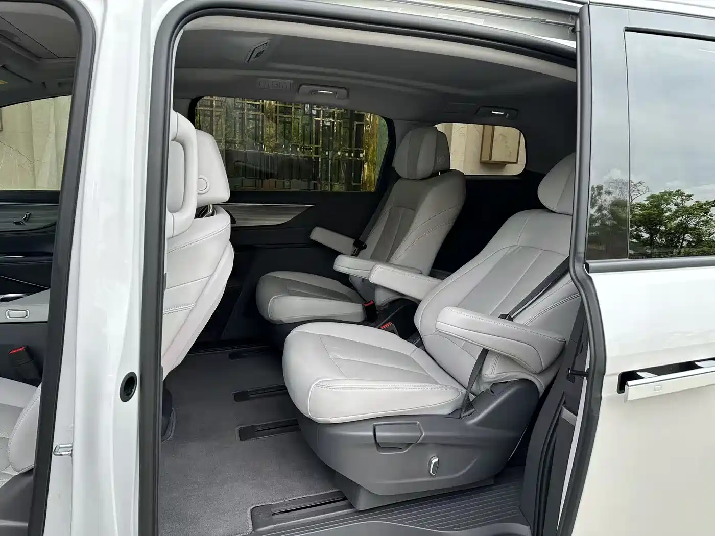 Buick GL8 2025 Model Landglory Smart Edition фото 12
