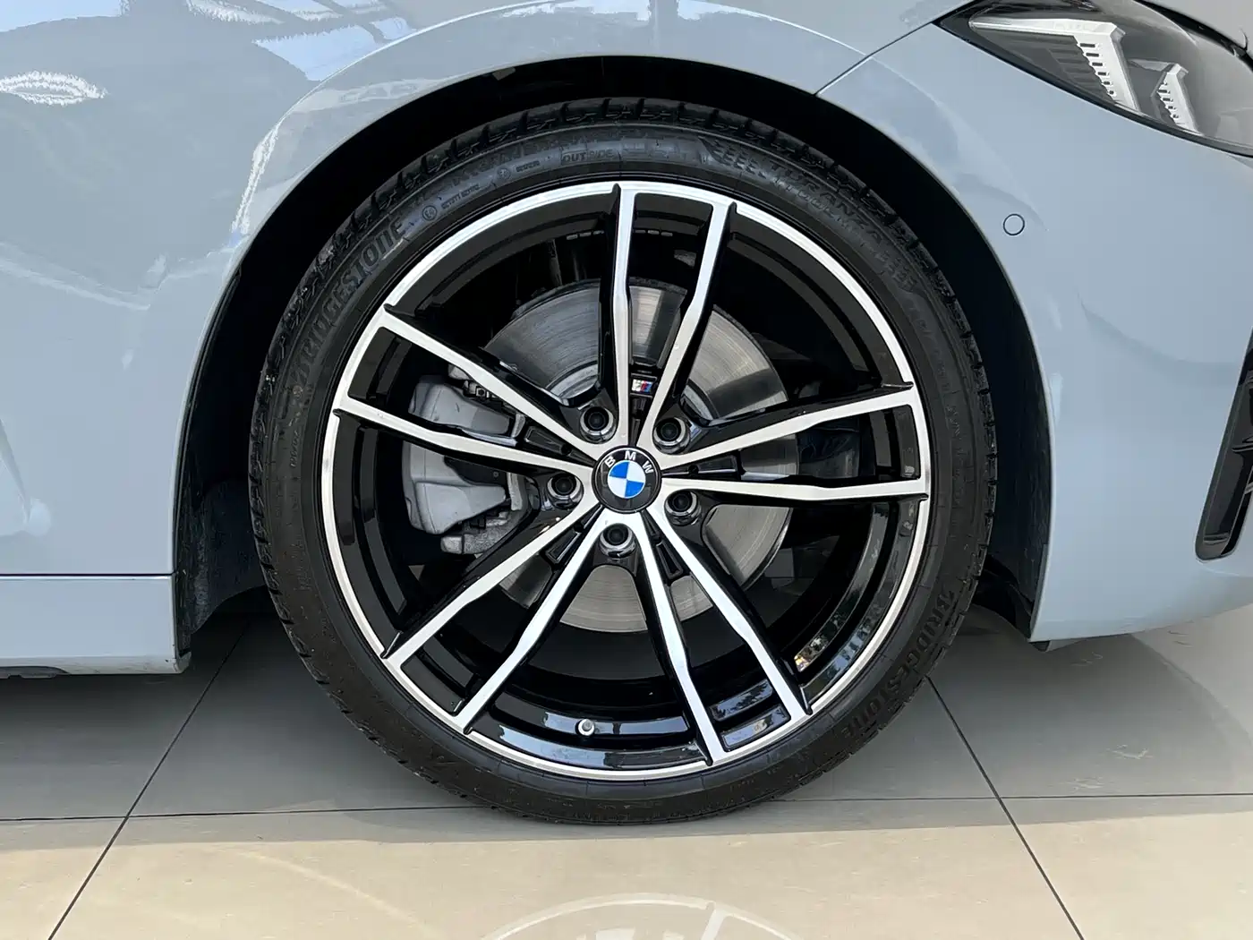 BMW 4 Series 2024 430i M Sport Shadow Edition фото 24