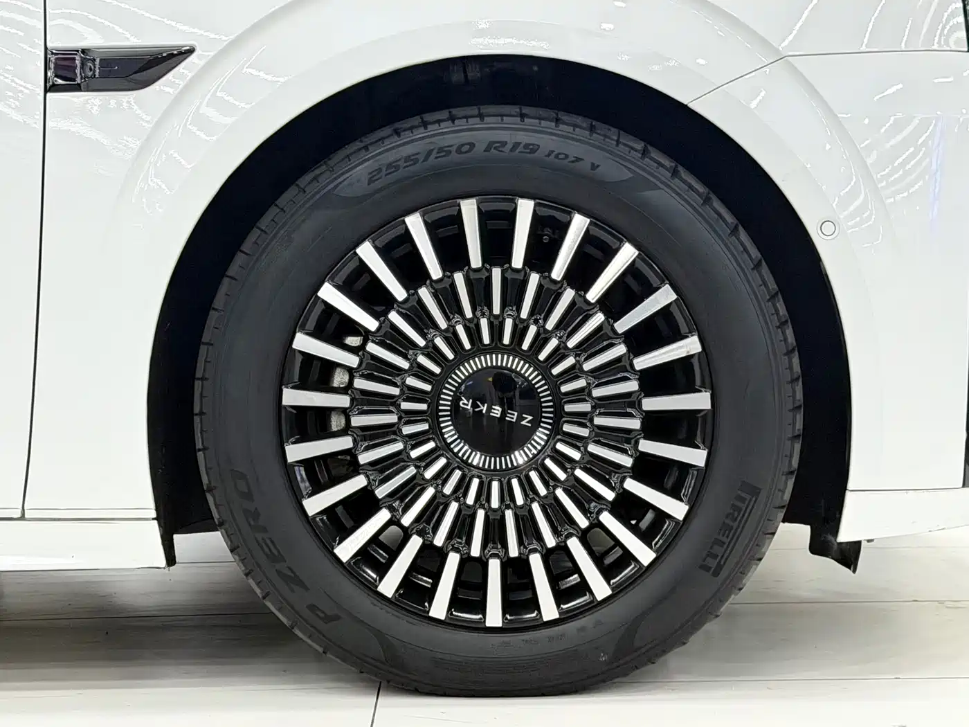 ZEEKR EXTREME KRYPTON 009