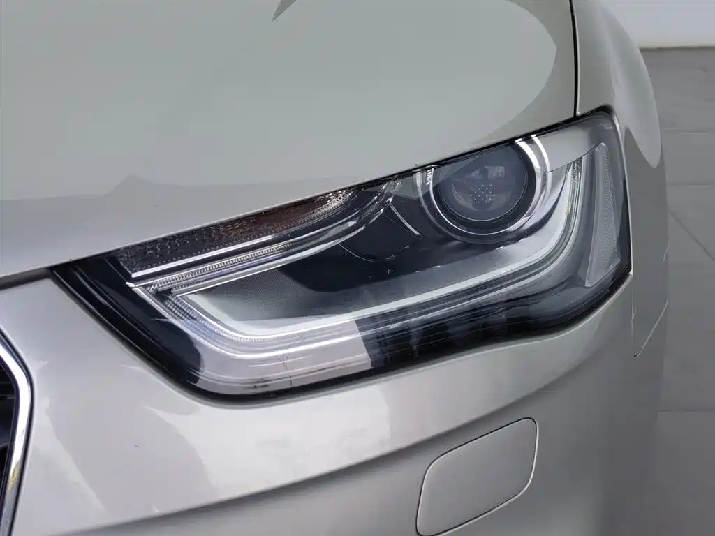 Audi A4L 2016 30 TFSI Collector's Edition Automatic Comfort фото 7