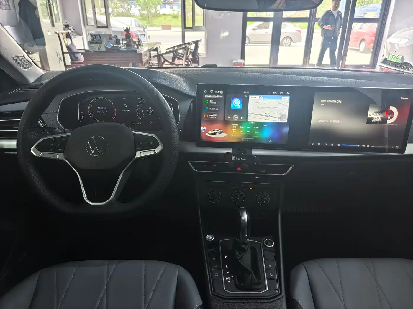 Volkswagen Lavida 2023 Facelift 1.5L Automatic 5 Million Edition фото 11