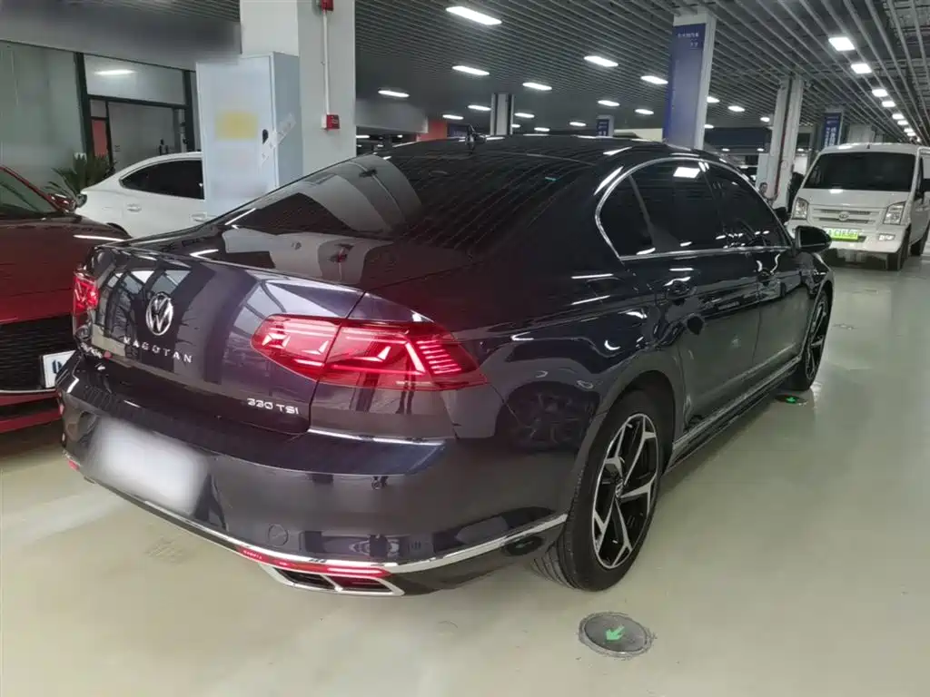 Volkswagen Magotan 2023 Model 2 Million Commemorative Edition 330TSI DSG Luxury фото 7
