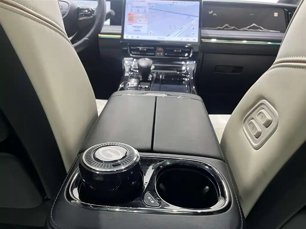 GAC Trumpchi Trumpchi M8 2023 Model Master Series Hybrid Royal Edition фото 24