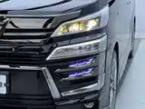 Фото 6 - Toyota Vellfire