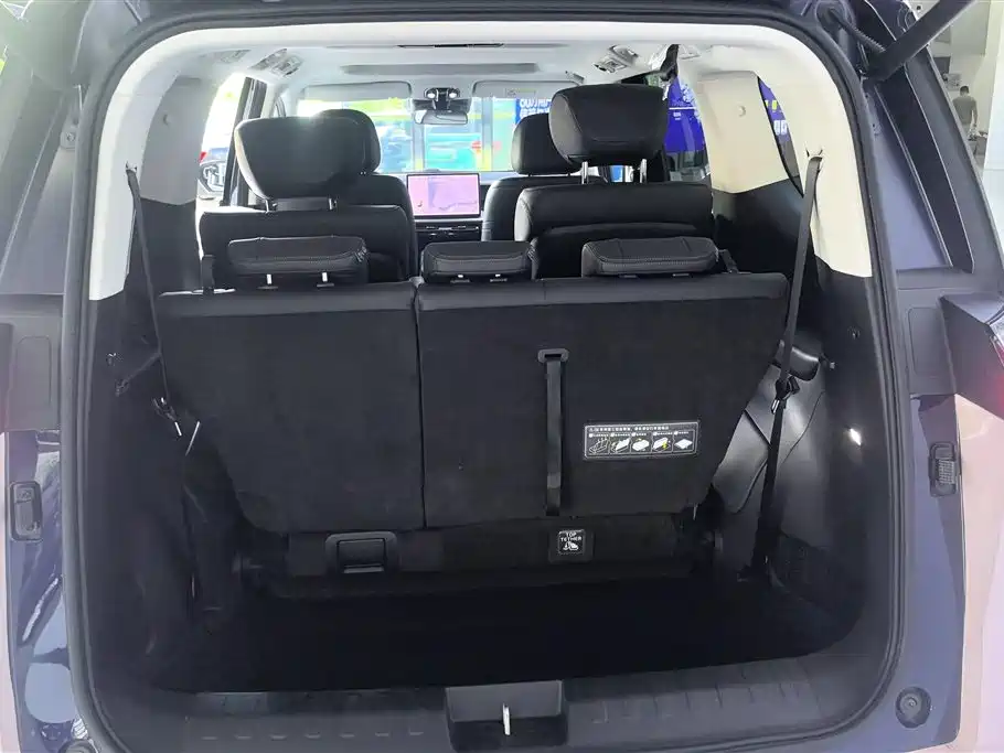 GAC Trumpchi Trumpchi E8 NEV 2024 Model 150km MAX фото 4