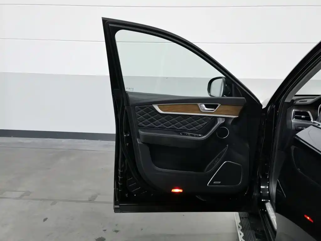 Hongqi HS7 2021 2019 3.0T Automatic 4WD Smart Connection Flag Enjoy Edition