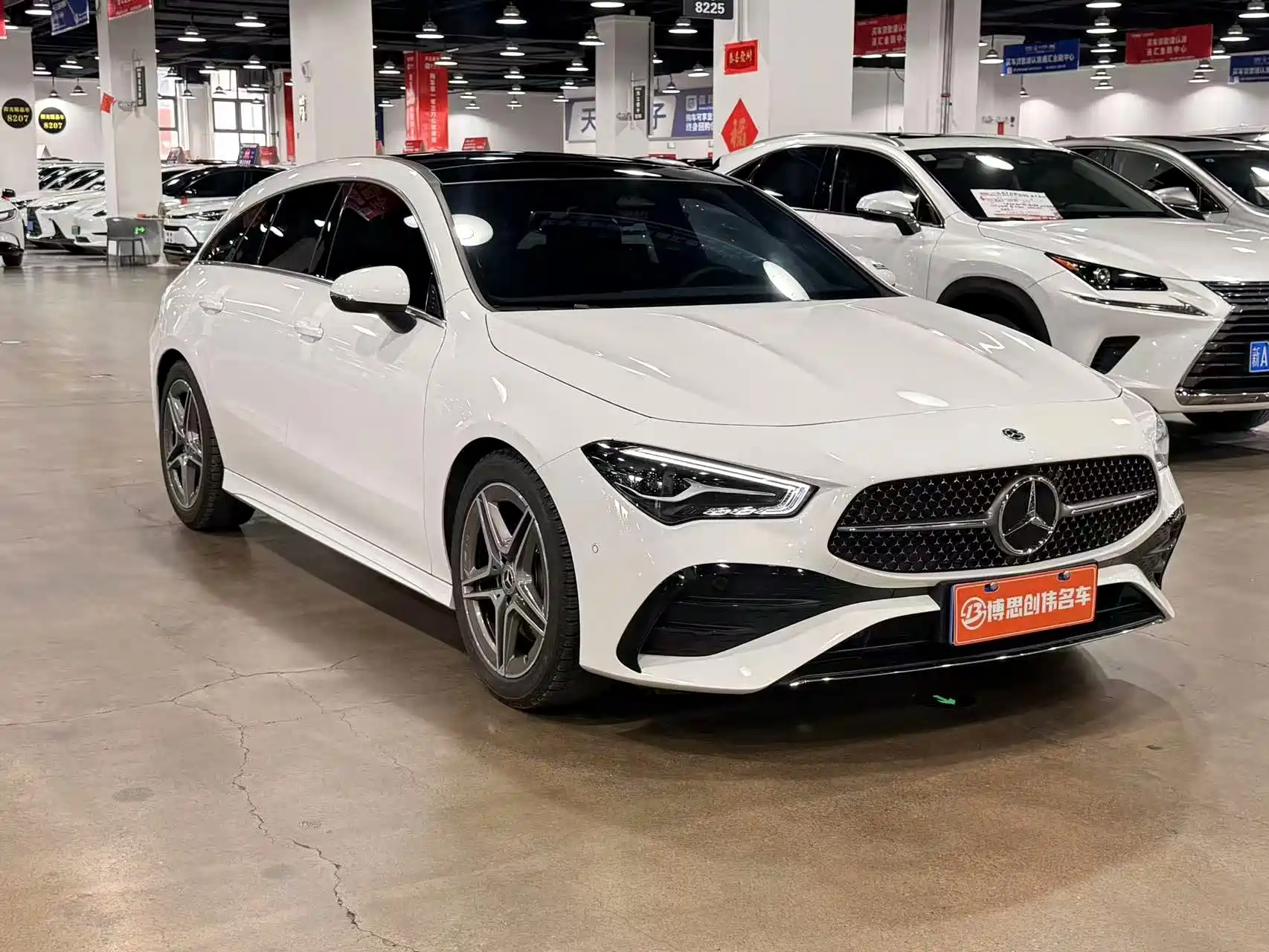 صورة 3 - Mercedes-Benz CLA (Import)
