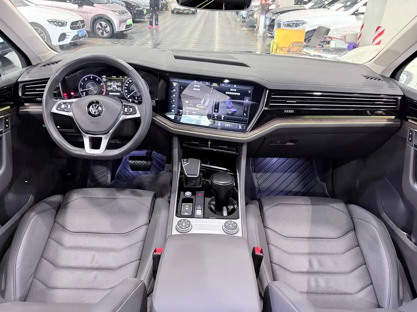 Volkswagen Touareg 2020 2.0TSI Rui Shang Edition China VI фото 8