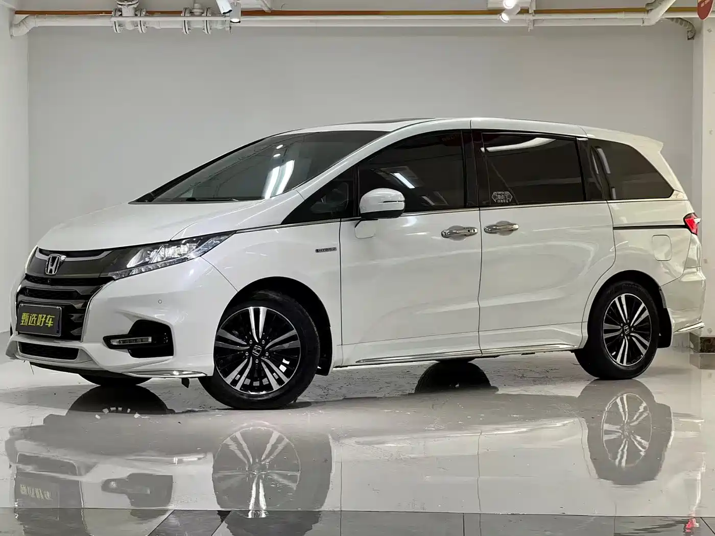 Фото 1 - Honda Odyssey