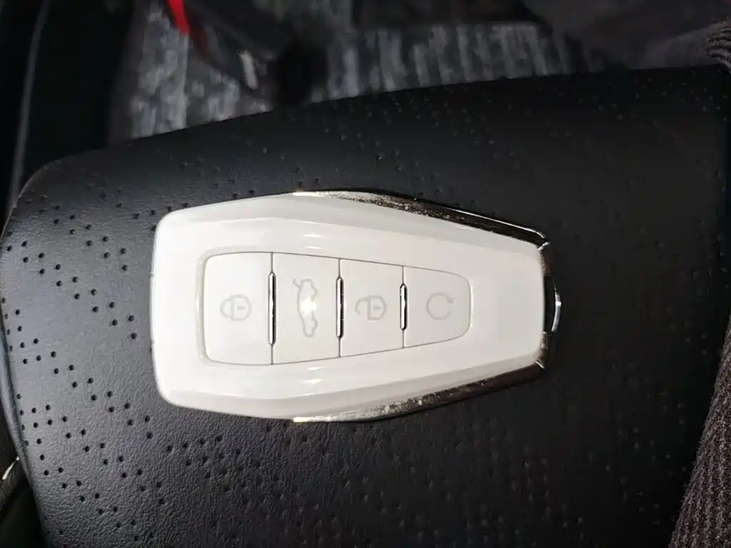 صورة 17 - Geely Preface