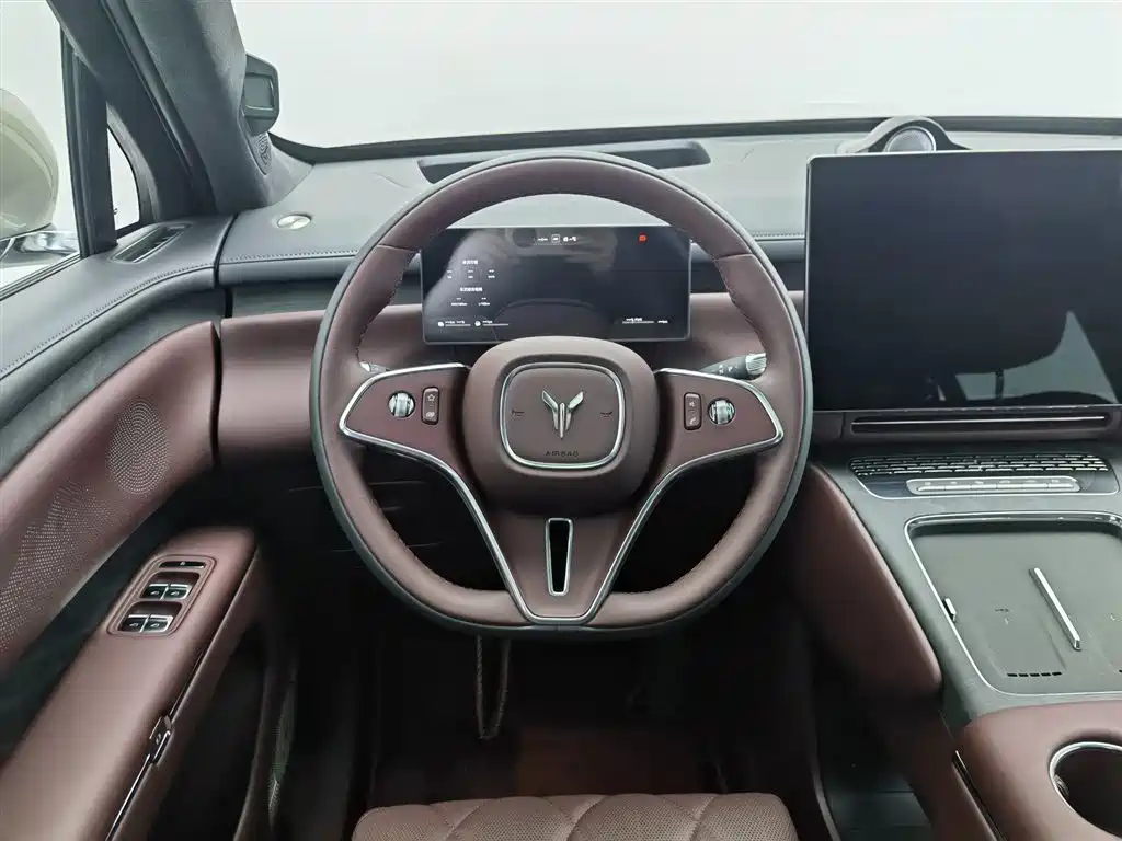 Voyah Auto VOYAH Taisan 2026 Model Base фото 11