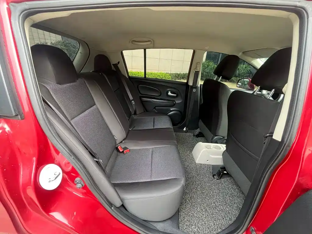 Venucia R50 2017 2016 Model 1.6L Automatic Elite Edition
