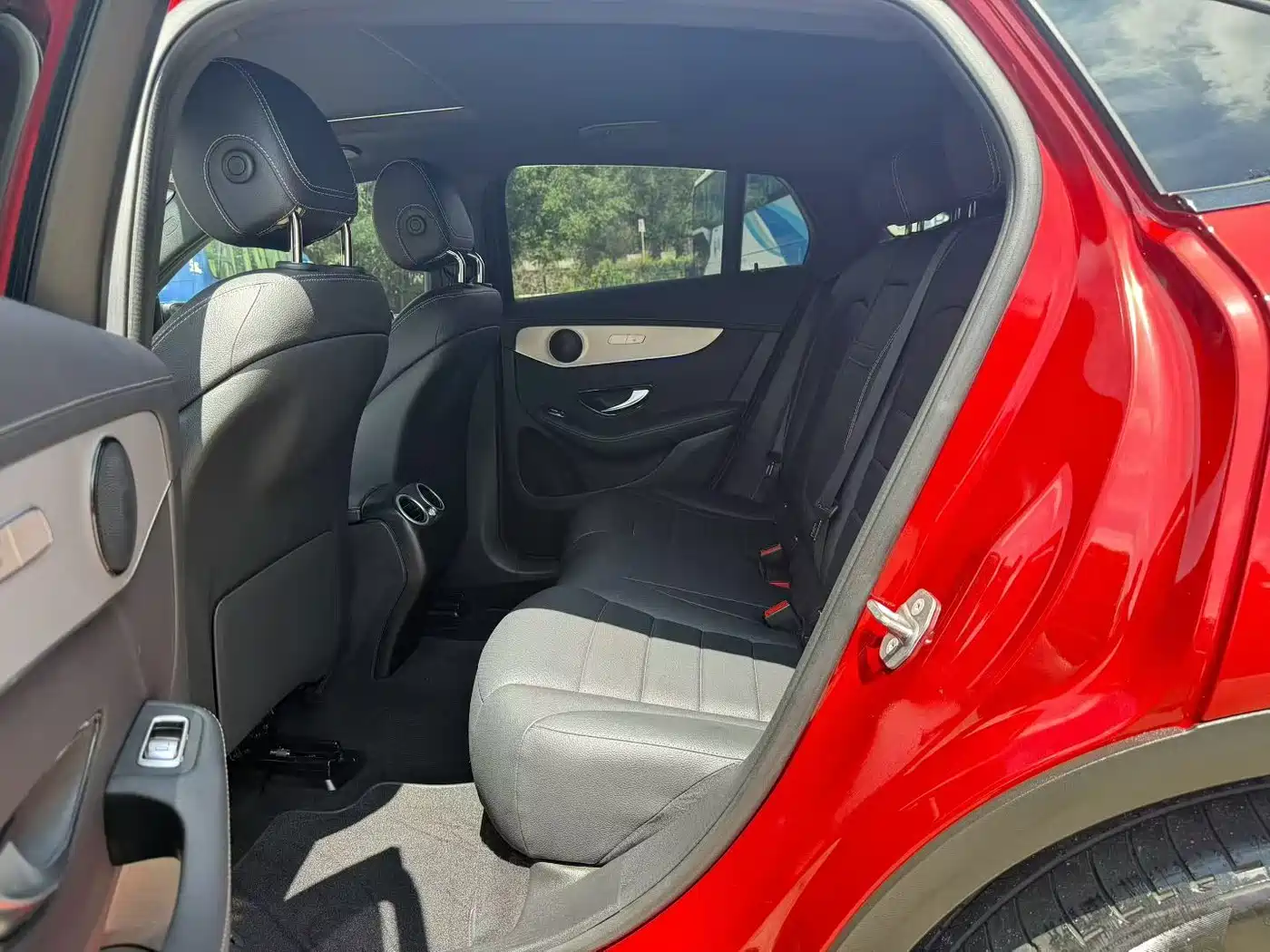 Mercedes-Benz GLC Coupe 2020 GLC 260 4MATIC Coupe SUV фото 6