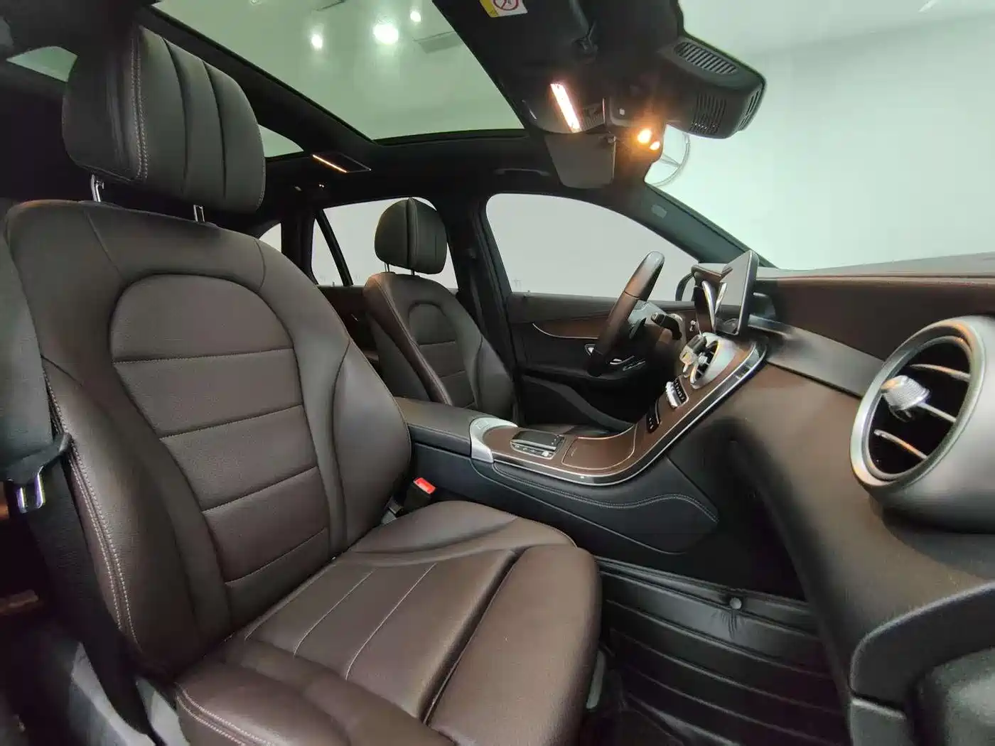 Mercedes-Benz GLC 2021 GLC 300 L 4MATIC Sporty фото 18